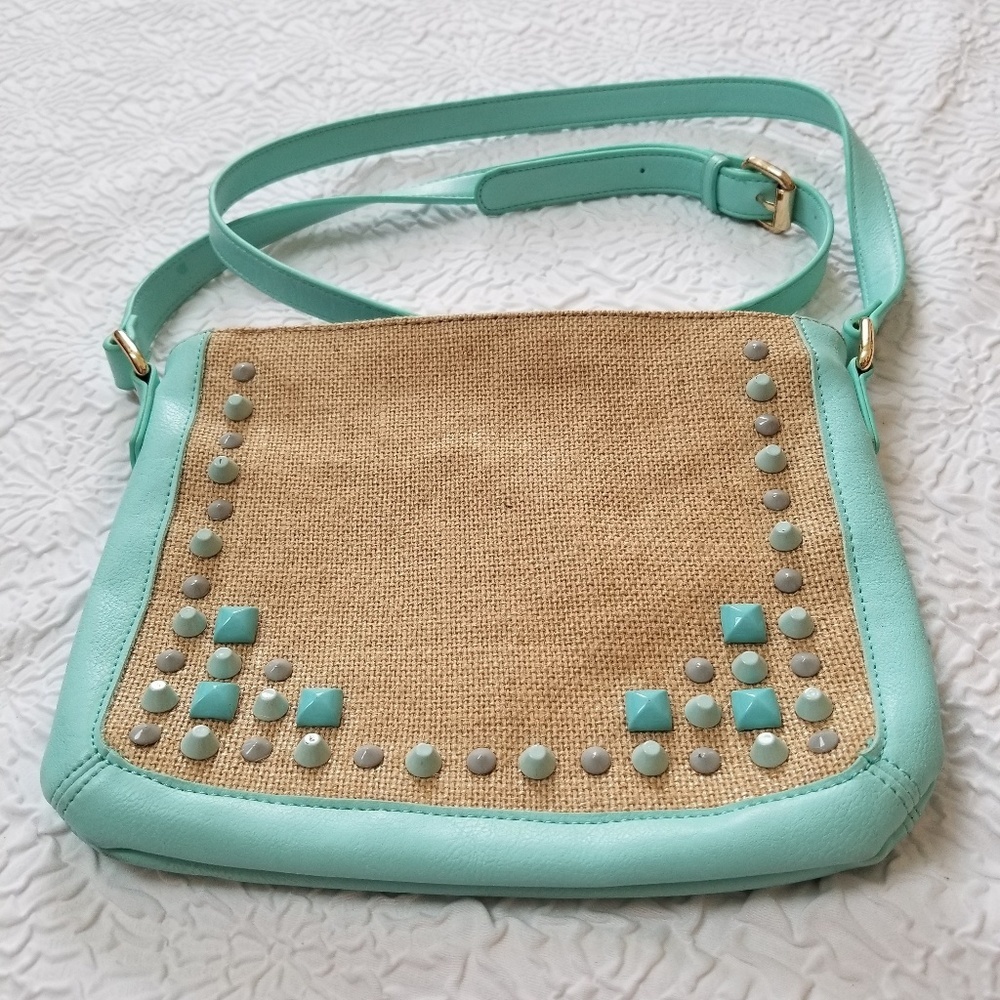 Shiraleah Chicago Crossbody Linen & Vegan Trim bag